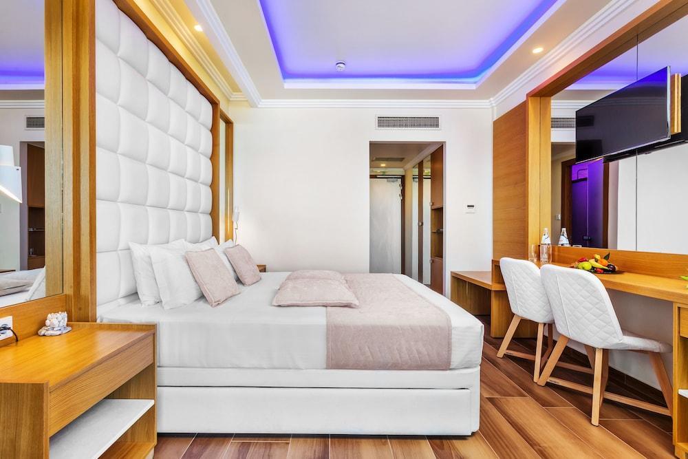 Porto Marine Hotel Platamonas Ngoại thất bức ảnh