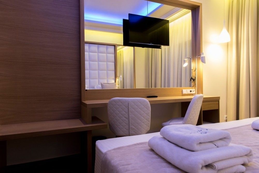 Porto Marine Hotel Platamonas Ngoại thất bức ảnh